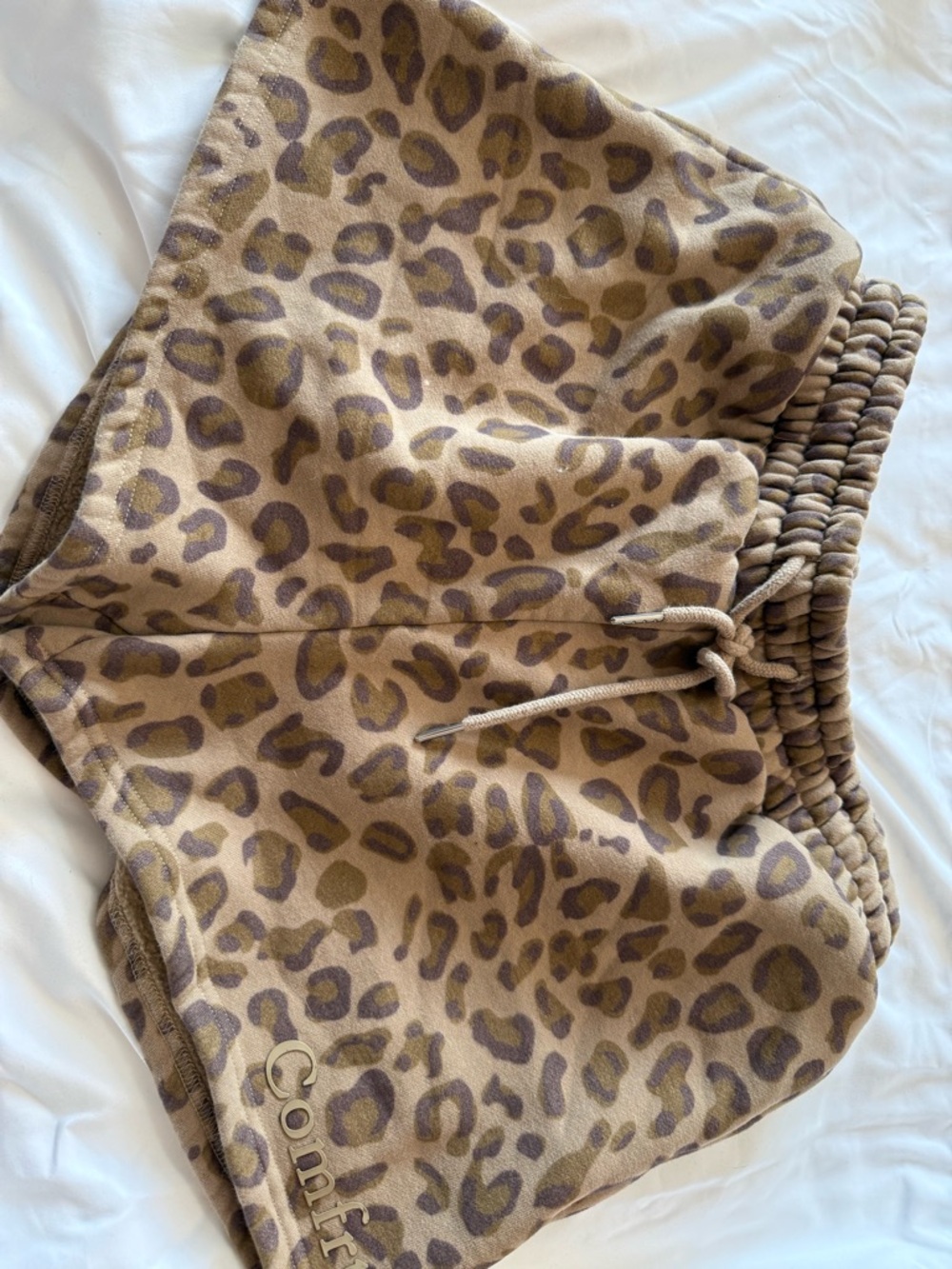 Comfrt Brand brown leopard Hoodie and Short set - Picture 4 of 5